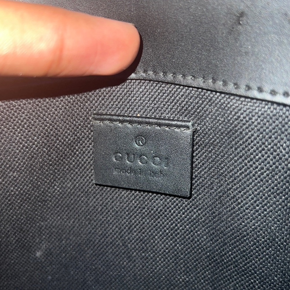 Gucci crossover bag and in great condition! - Picture 3 of 4